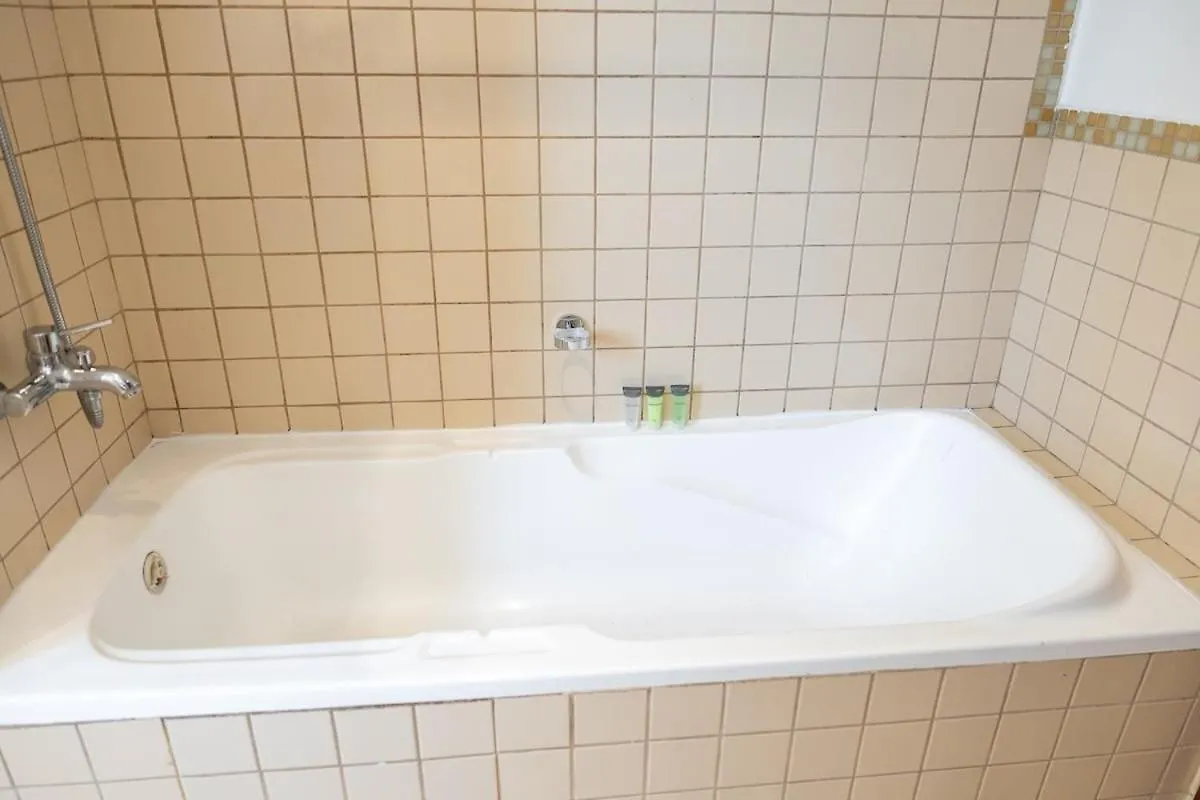 Spacious 4 Bedroom Apartment In Jbr Dubai