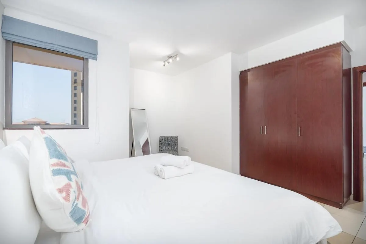 Spacious 4 Bedroom Apartment In Jbr Dubai