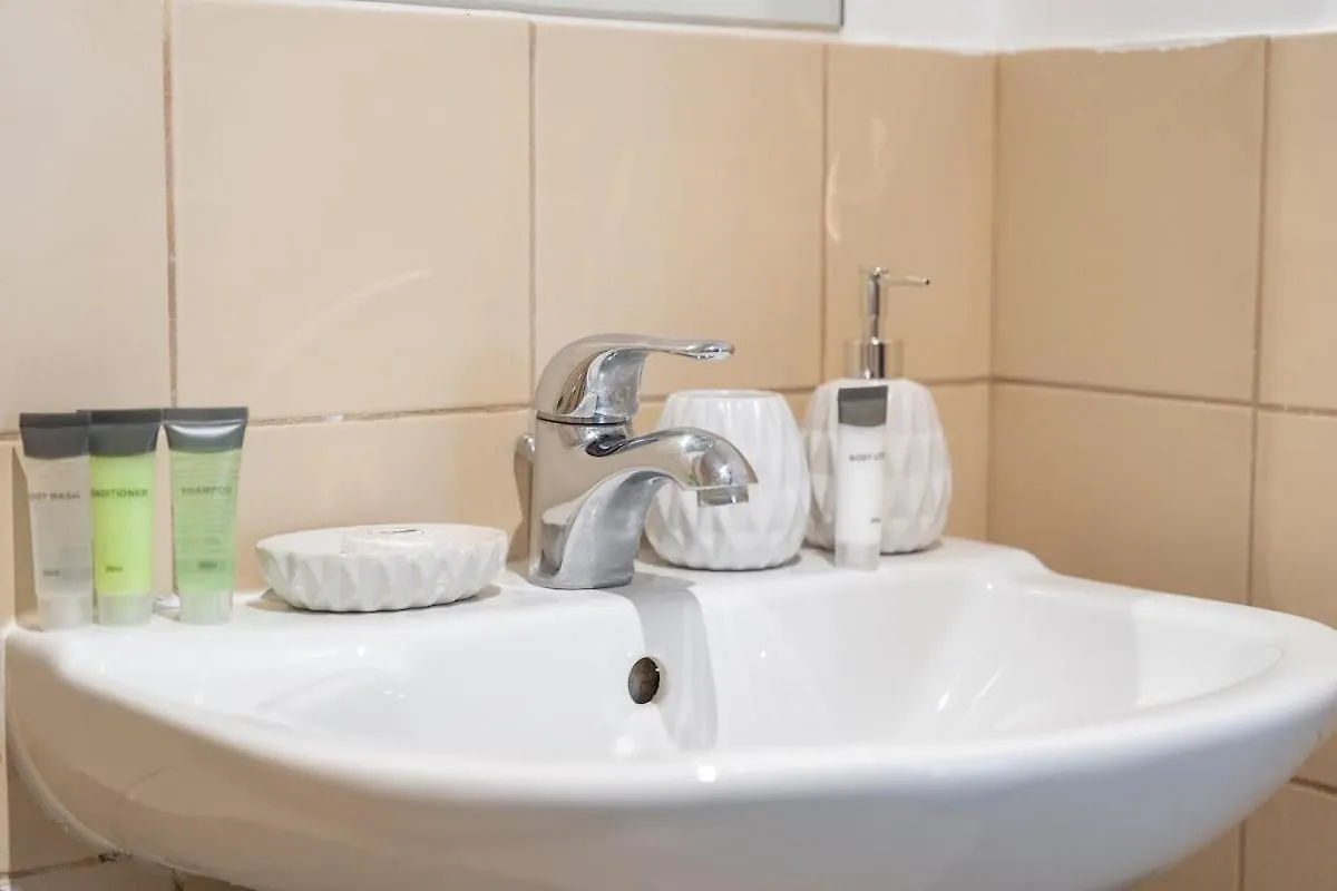 Spacious 4 Bedroom Apartment In Jbr Dubai