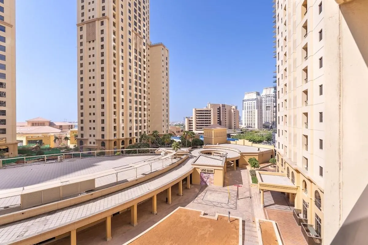 Spacious 4 Bedroom Apartment In Jbr Dubai